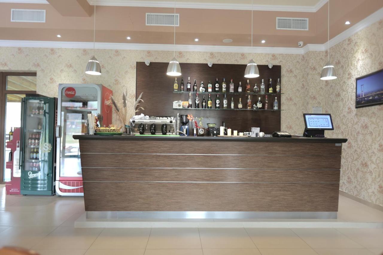 Pensiune Restaurant Liana Mehadia Экстерьер фото