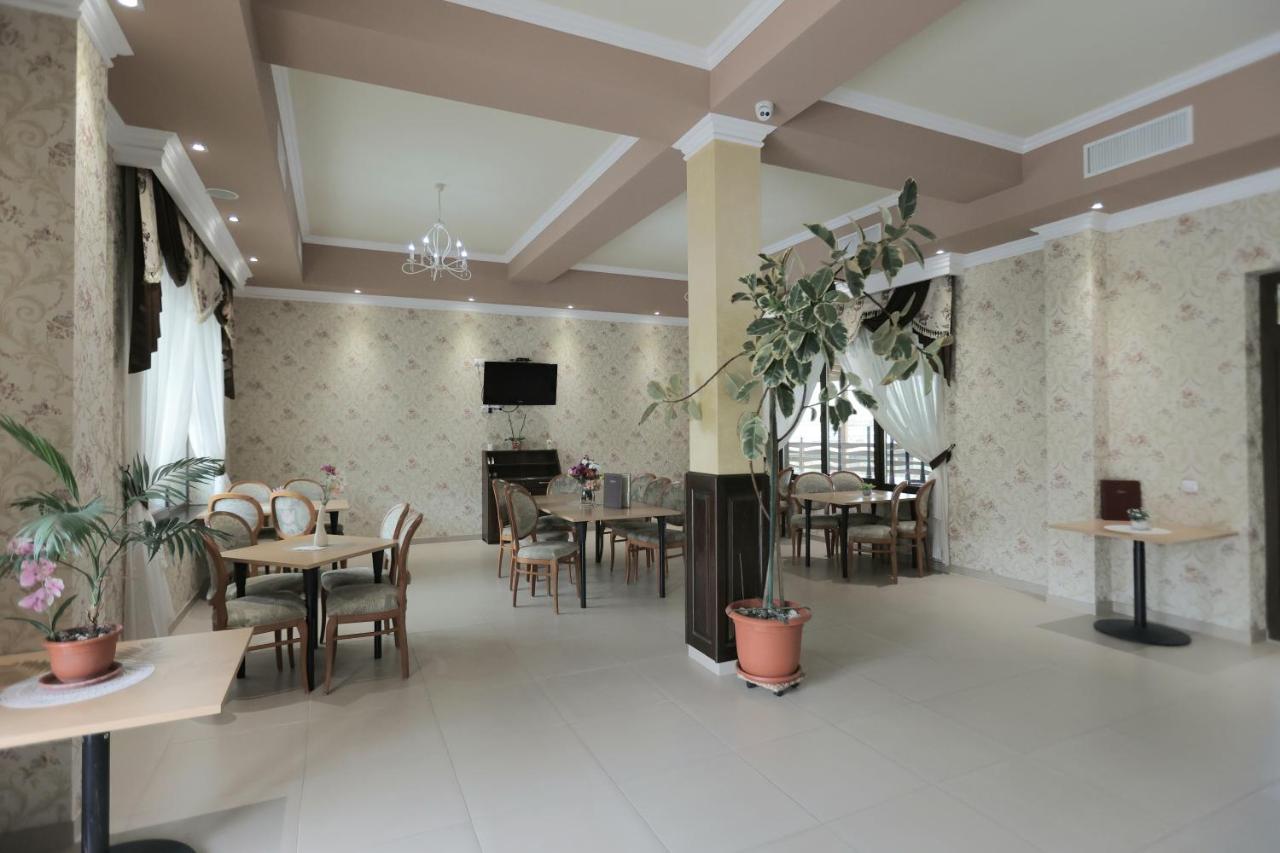 Pensiune Restaurant Liana Mehadia Экстерьер фото